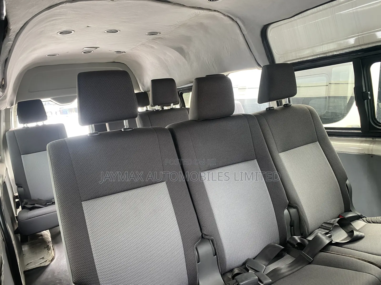 Toyota HiAce 2017 White