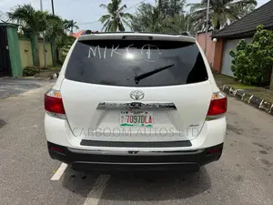 Toyota Highlander Limited 2012 White