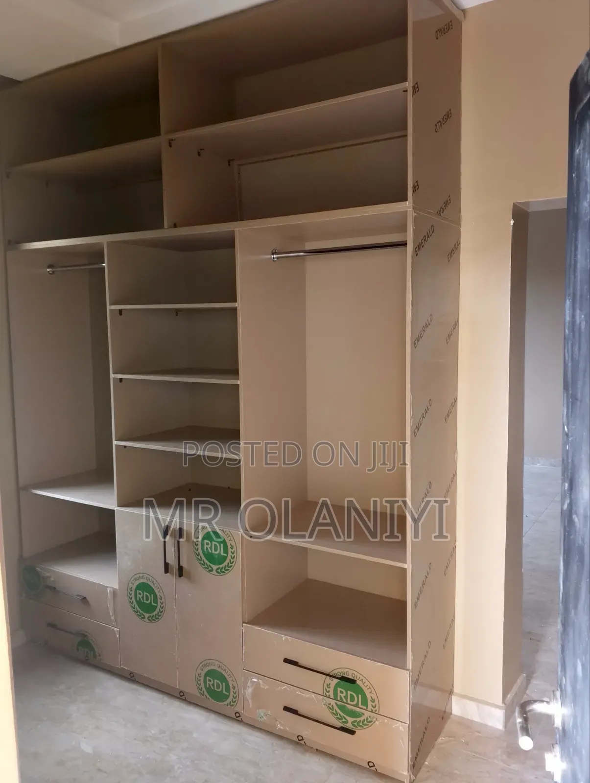 Walk-in Closet