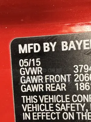 Mini Cooper 4dr Hatchback (1.5L 3cyl Turbo 6M) 2015 Red