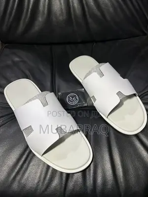 White Hermes Palm