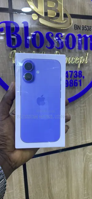 New Apple iPhone 16 128 GB Blue