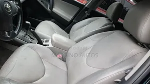 Toyota RAV4 2011 Black