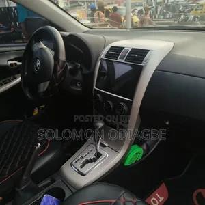 Toyota Corolla 2010 Orange