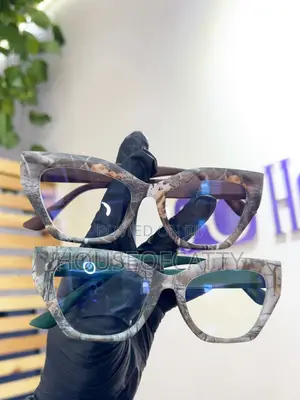 Glasses/Eyewears