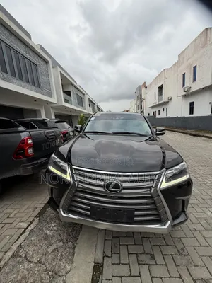 Lexus LX 2016 Black