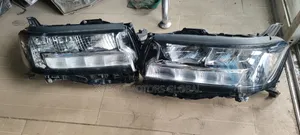 Set Head Light Toyota Landcruiser 2023