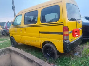 Suzuki APV Minibus 2005 Yellow