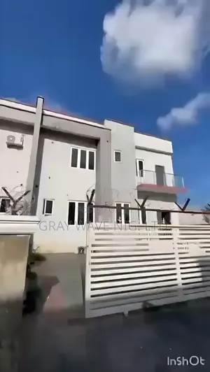 4bdrm Townhouse/Terrace in Sabon Lugbe for sale