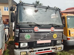 Volvo FL7 Tractor Head 6tyres
