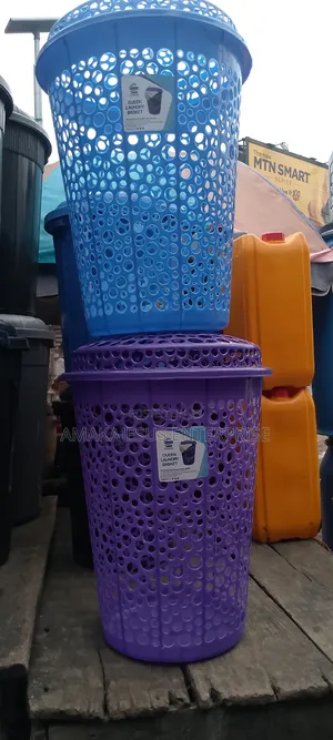 Laundry Basket With Cover