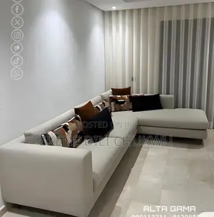 Modern L-Shaped Sofa With Chaise Lounge – Luxury Living Room Couch