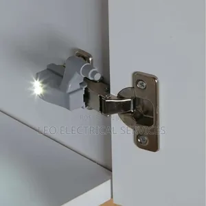 LED Cabinet Hinge Light –Automatic Wardrobe Kitchen Light (+Battery)
