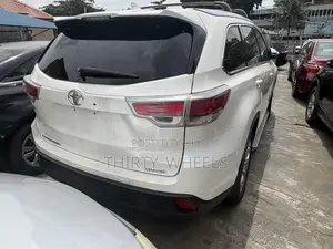 Toyota Highlander 2024 White