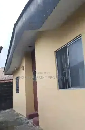 3bdrm Bungalow in Ebrumede, Warri for sale
