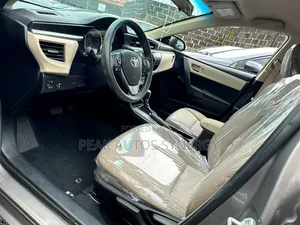 Toyota Corolla 2015 Gold