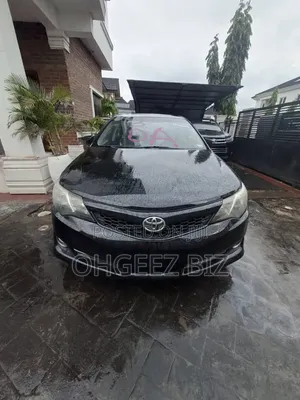Toyota Camry SE 4dr Sedan (2.5L 4cyl 6A) 2013 Black