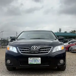 Toyota Camry XLE V6 4dr Sedan (3.5L 6cyl 6AM) 2010 Black