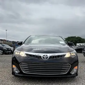 Toyota Avalon XLE Premium Sedan FWD (3.5L 6cyl 6A) 2013 Black