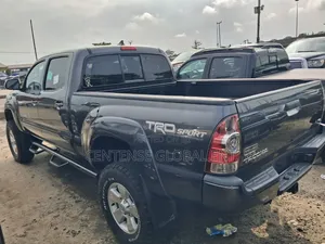 Toyota Tacoma 2015 Gray