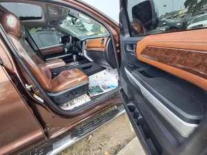 Toyota Tundra 2018 Orange