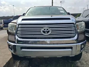 Toyota Tundra 2018 Orange