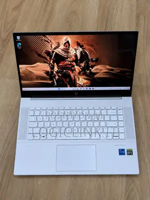 Laptop HP Envy 15-ep0xxx 32GB Intel Core i7 SSD 512GB