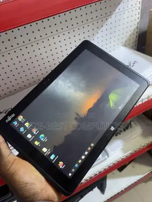 Laptop Fujitsu 4GB Intel Atom SSD 128GB