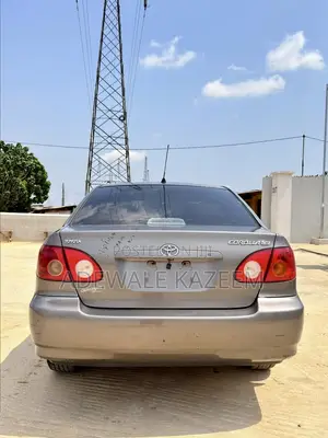 Toyota Corolla LE 2004 Brown