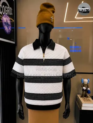 Quality Half-Zip Neckline With Classic Collar for Men's