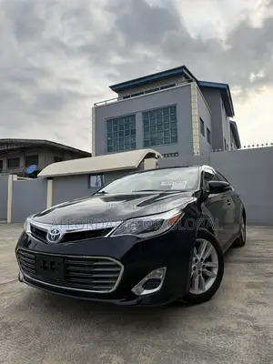 Toyota Avalon XLE 4dr Sedan (3.5L 6cyl 6A) 2014 Black