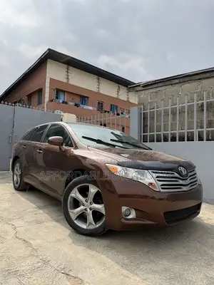 Toyota Venza XLE 2010 Brown