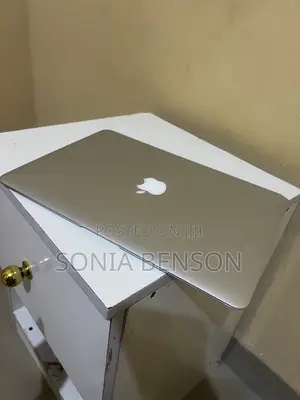 Laptop Apple MacBook 2015 8GB Intel Core i5 SSHD+SSD 128GB