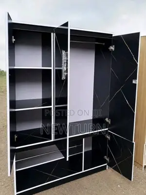 High Quality of HDF Three Doors Wardrobe.