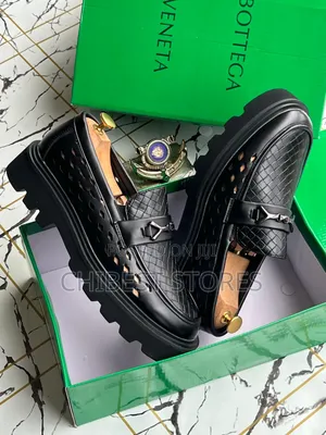 Make a Bold Steps With Bottega Veneta Mens Shoes