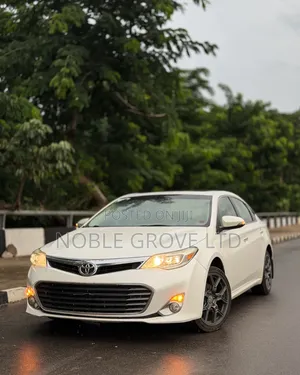 Toyota Avalon 2013 White