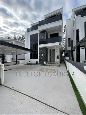 5bdrm Duplex in Ikota for sale