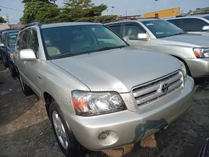 Toyota Highlander 2004 Silver