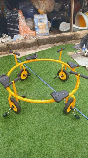 4 Seater Round Bicycle