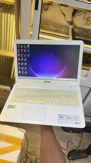 Laptop Asus X55U 8GB Intel Core i7 HDD 1T