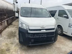 Toyota HiAce 2020 White