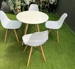 Round Wooden Top Dining Table Set With 4-Chair