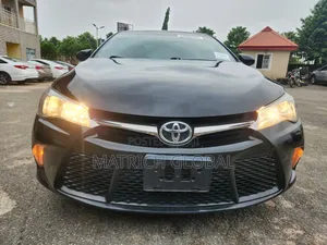 Toyota Camry SE 4dr Sedan (2.5L 4cyl 6A) 2017 Black