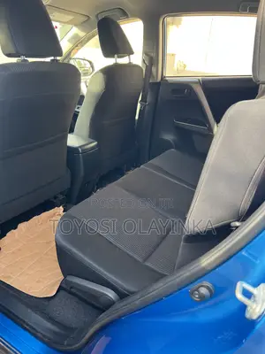 Toyota RAV4 LE AWD (2.5L 4cyl 6A) 2016 Blue