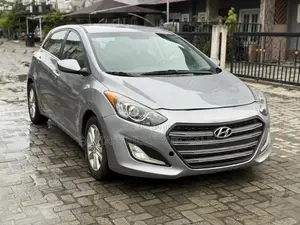 Hyundai Elantra SE 4dr Sedan (1.8L 4cyl 6A) 2015 Gray