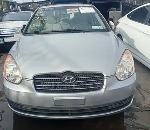 Hyundai Accent 2009 Silver