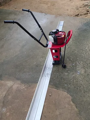Gasoline-Powered Concrete Vibrating Screed Machine