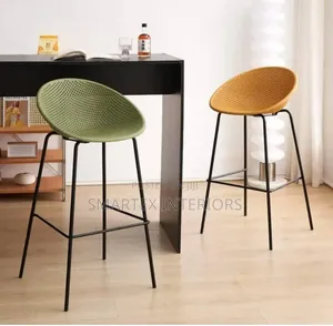 Strong Plastic Top Iron Leg Barstool