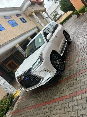 Lexus LX 570 2012 White