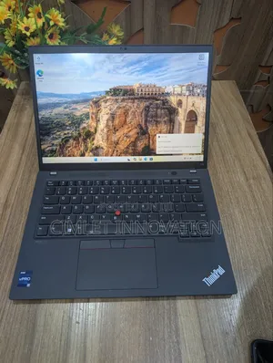 Laptop Lenovo ThinkPad T14 G3 16GB Intel Core i7 SSD 512GB